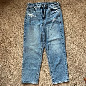 American Eagle mom jean